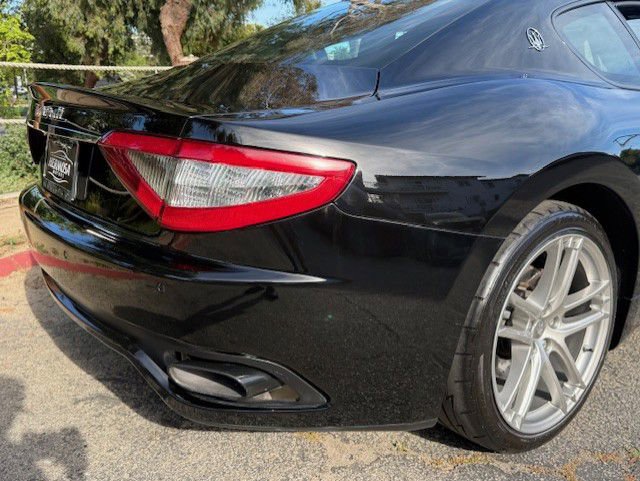 Used 2017 Maserati GranTurismo Sport RWD image 32