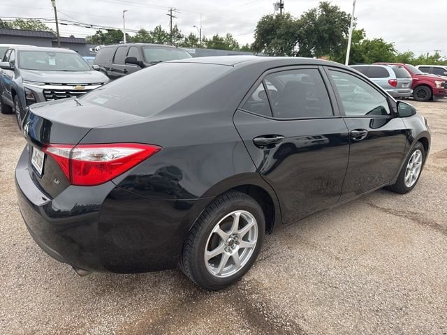Used 2016 Toyota Corolla LE FWD image 3