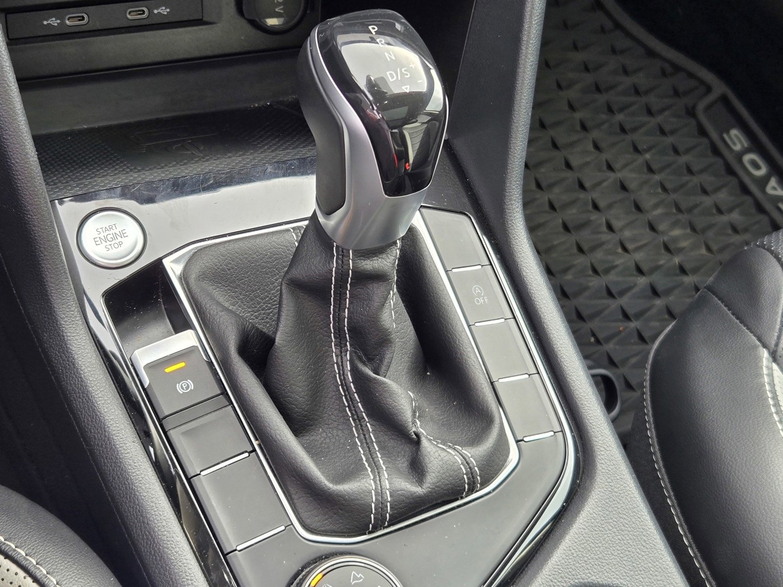 Used 2022 Volkswagen Taos SEL image 21