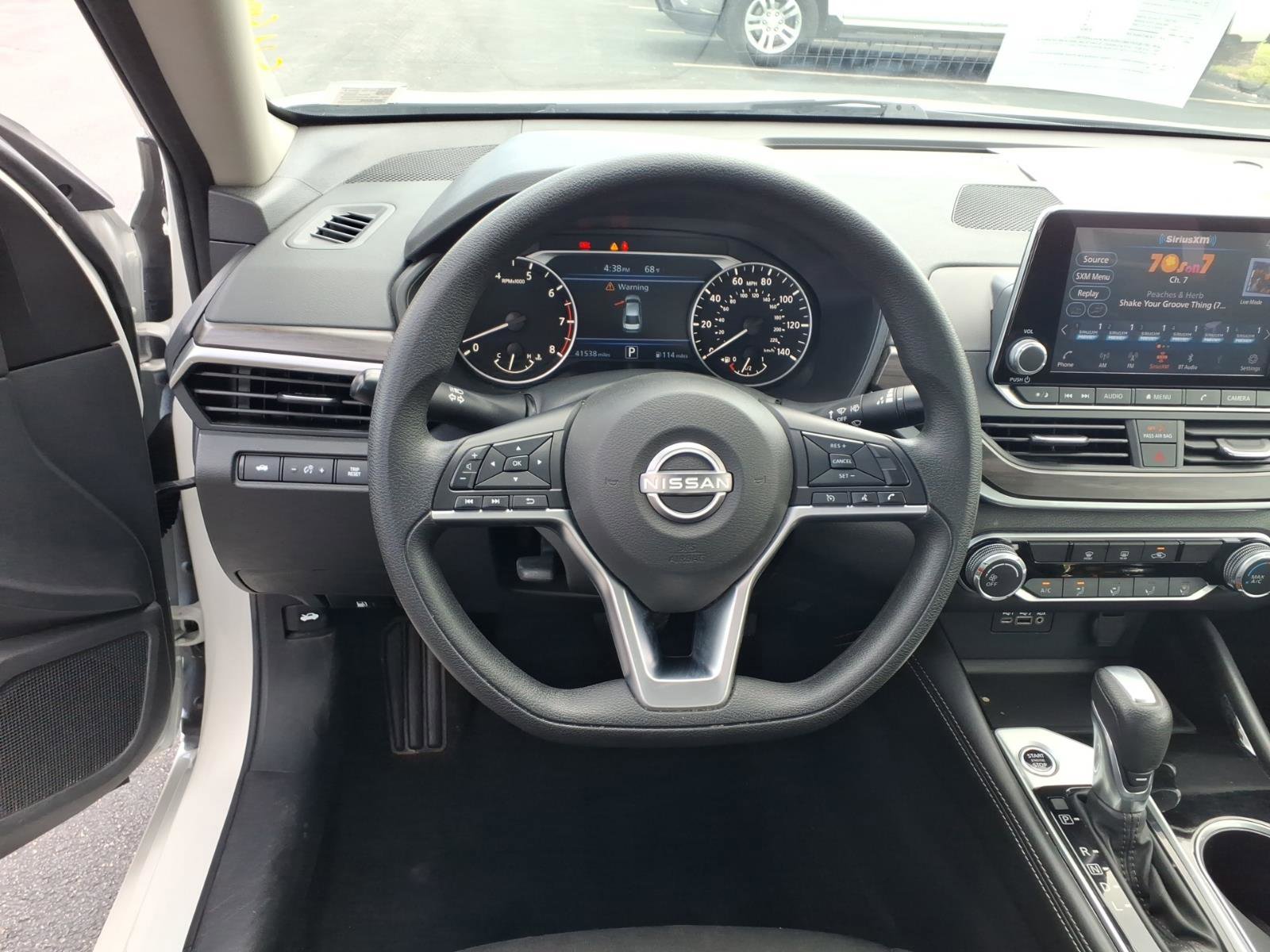 Used 2023 Nissan Altima 2.5 SV AWD/4WD image 7