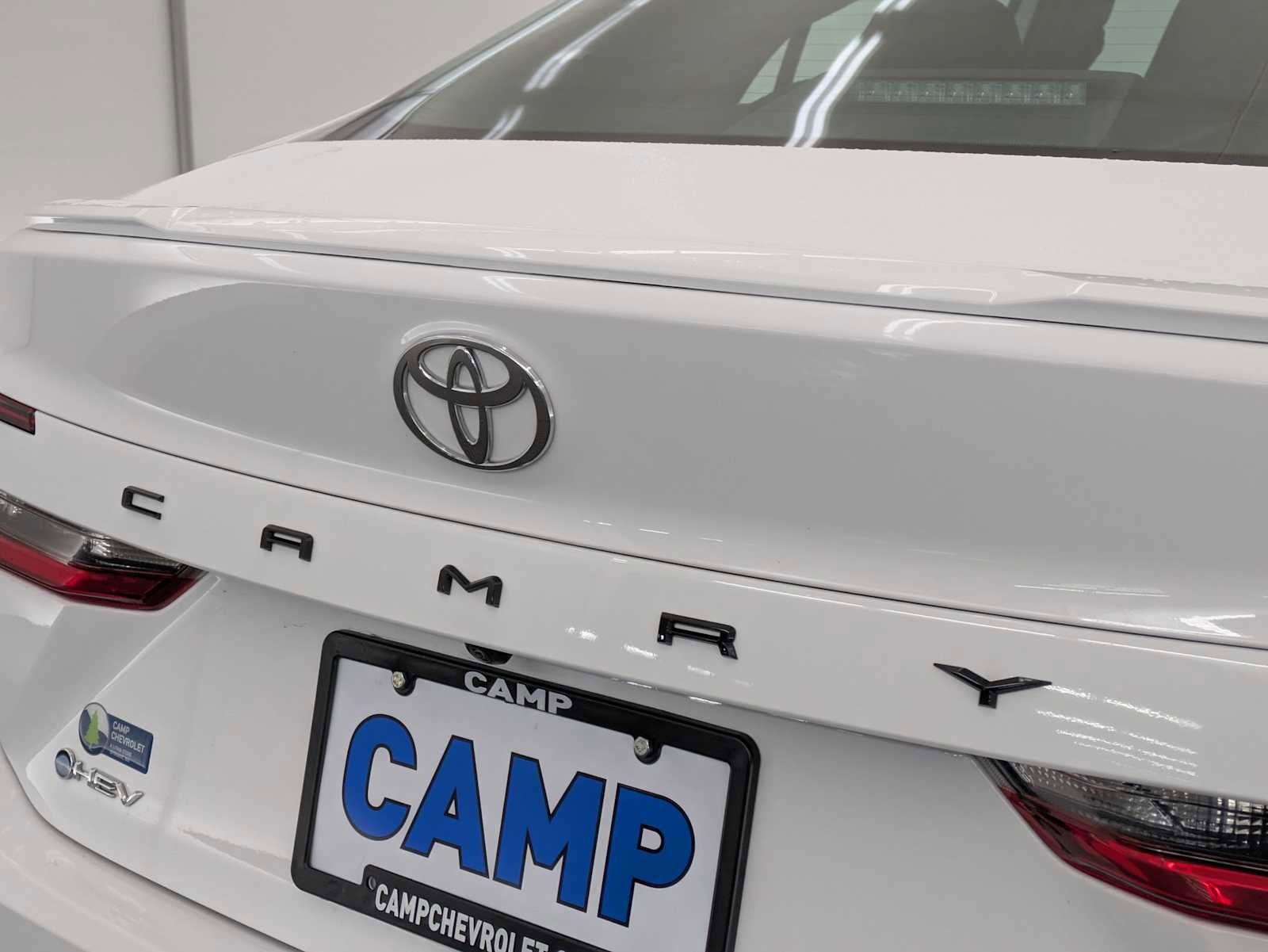 Used 2025 Toyota Camry SE image 11