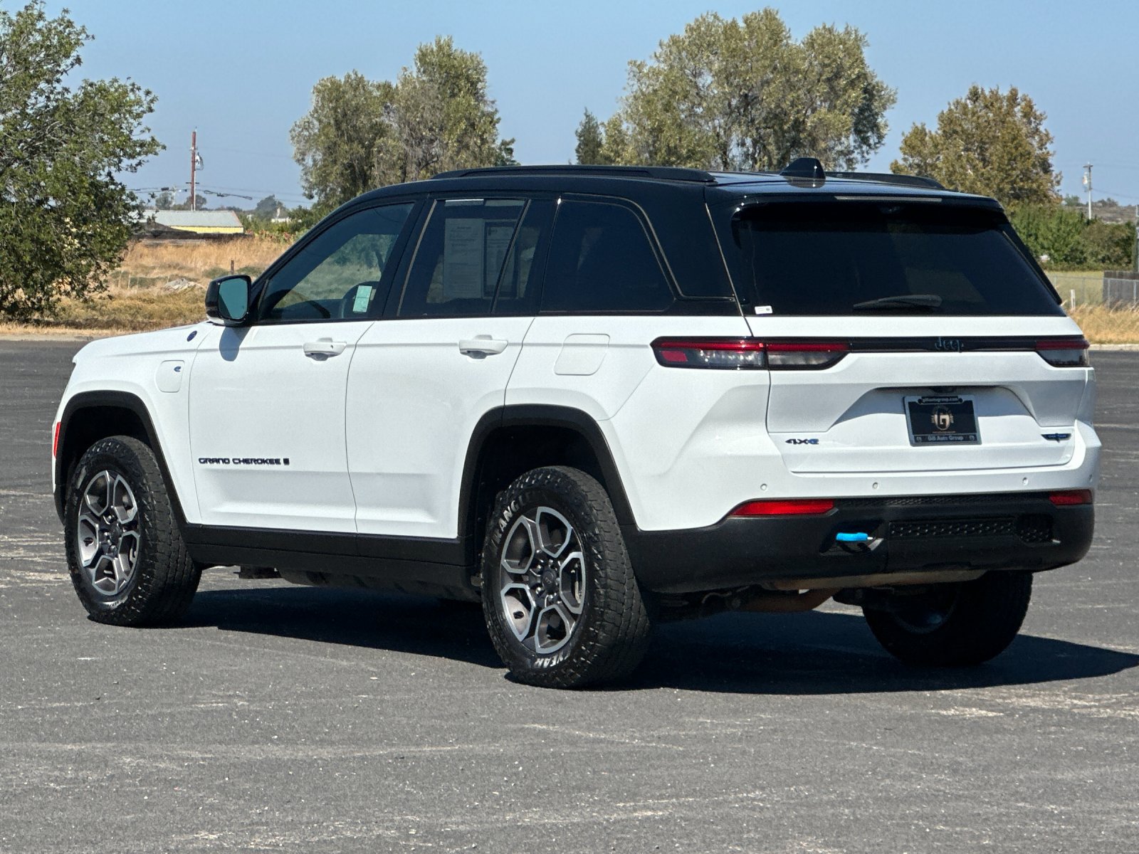 Used 2023 Jeep Grand Cherokee Trailhawk w/ Luxury Tech Group III AWD/4WD image 6