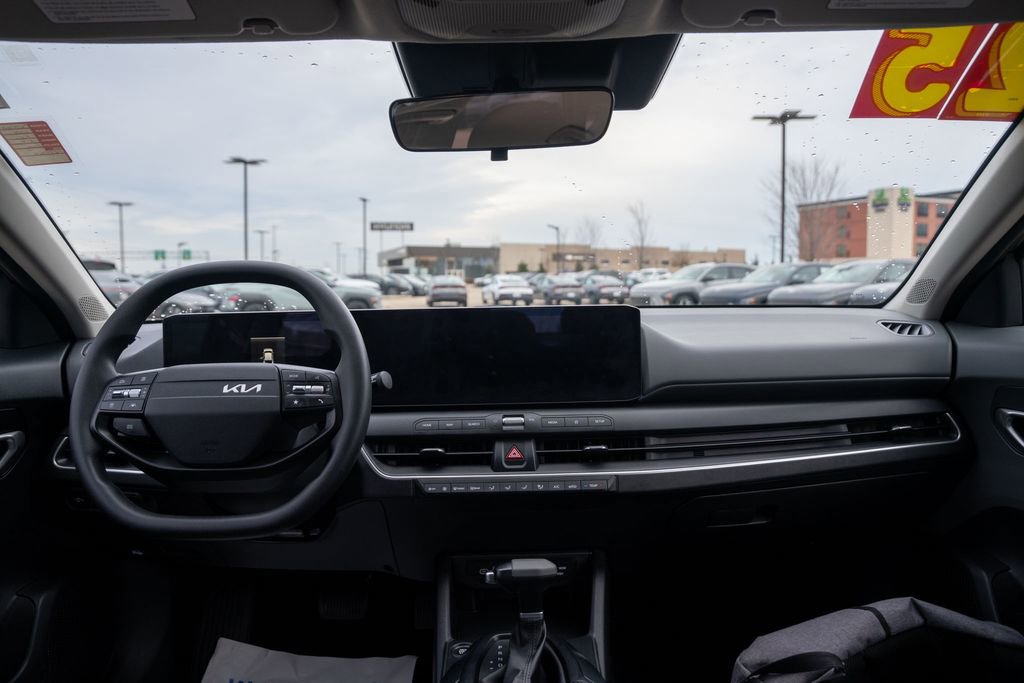 Used 2025 Kia K4 EX image 15