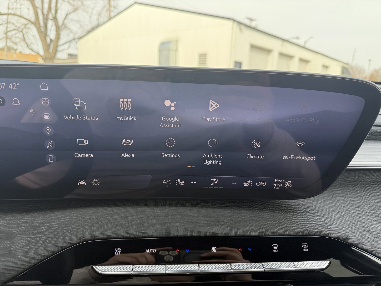 Used 2025 Buick Enclave Preferred image 20