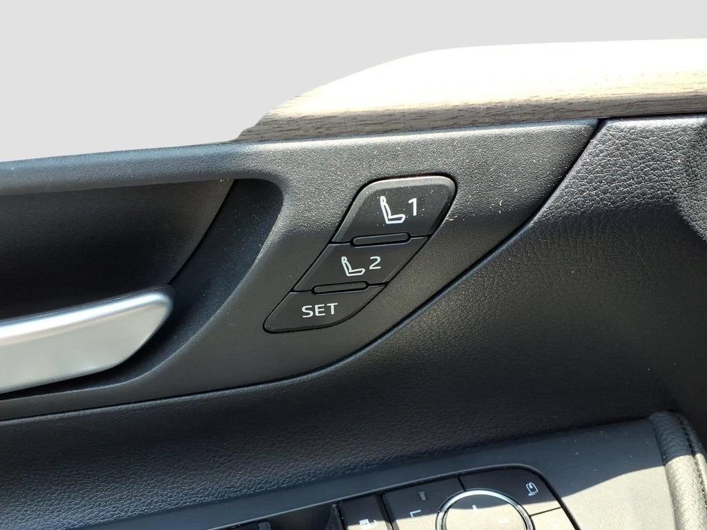 Used 2026 Toyota Grand Highlander AWD image 14