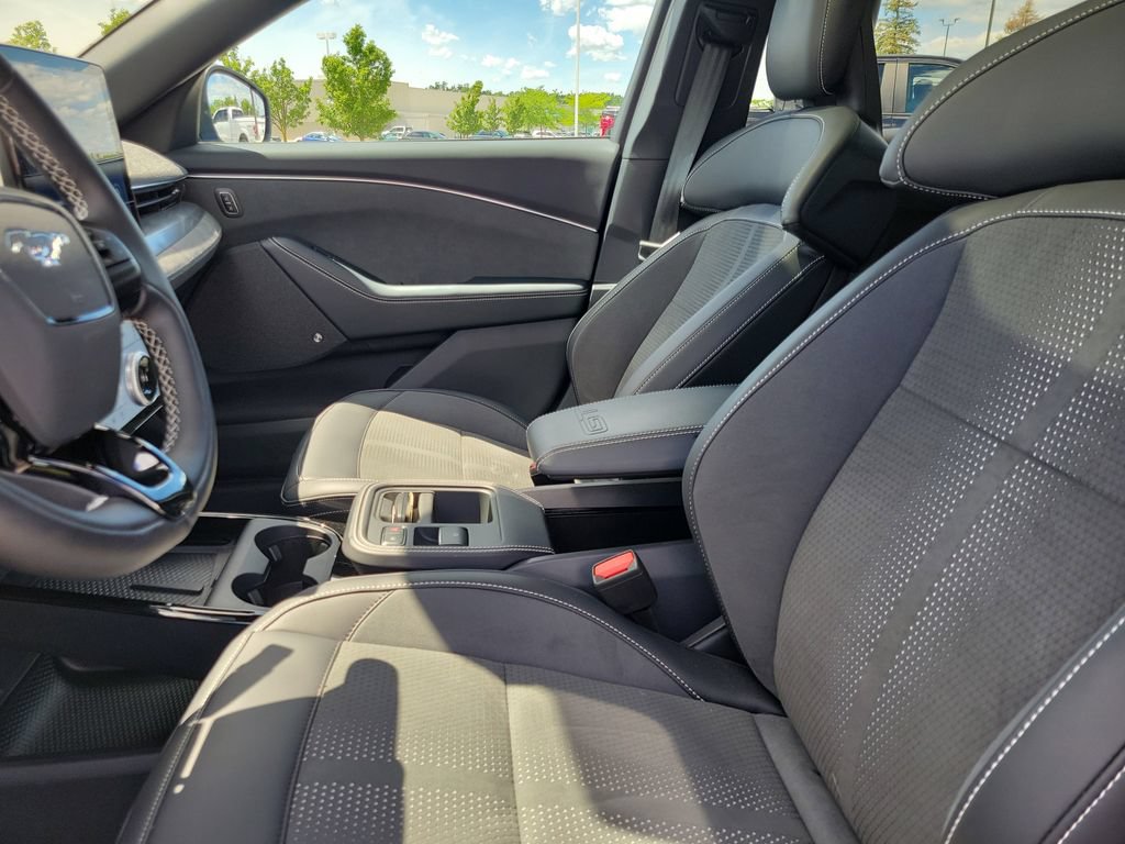 Used 2025 Ford Mustang Mach-E GT AWD/4WD image 17
