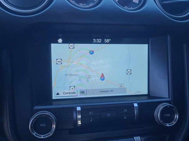 Used 2016 Ford Mustang Shelby GT350 w/ Technology Package image 9