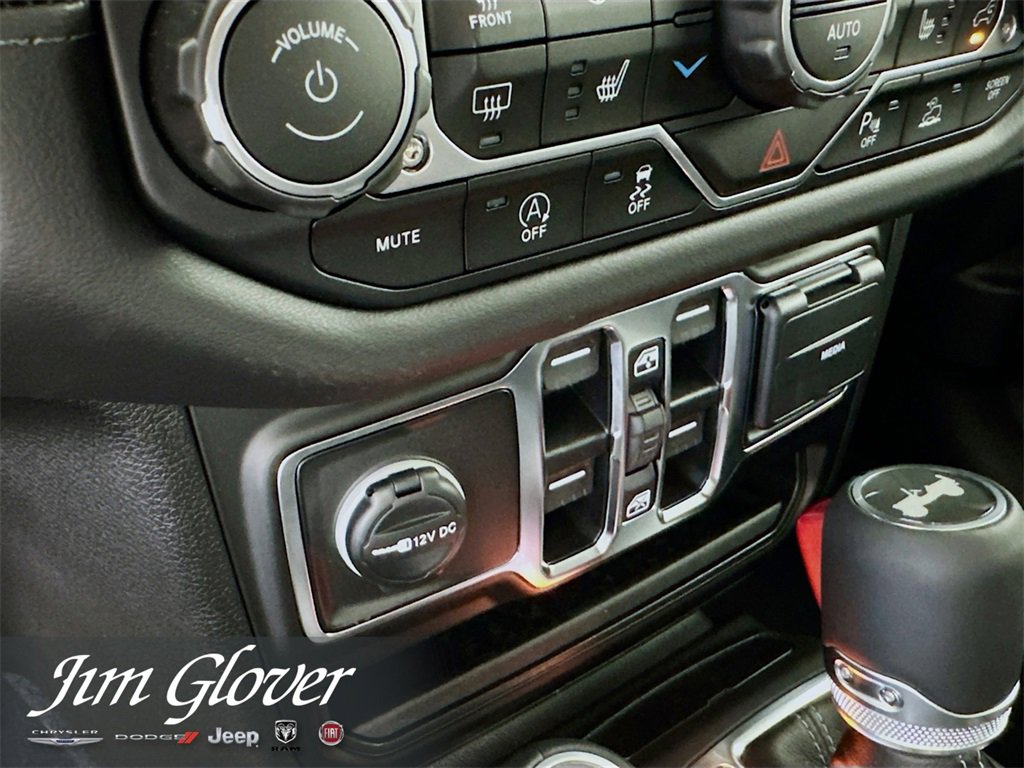 New 2025 Jeep Wrangler Sahara image 38