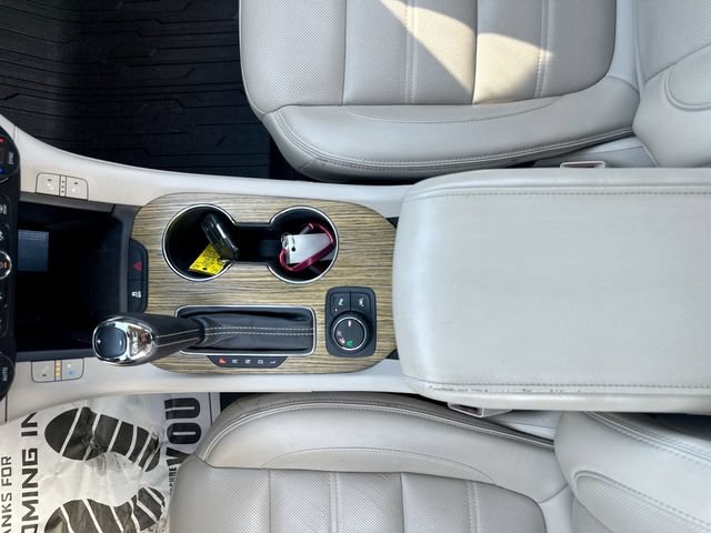 Used 2019 GMC Acadia Denali w/ Technology Package FWD image 19