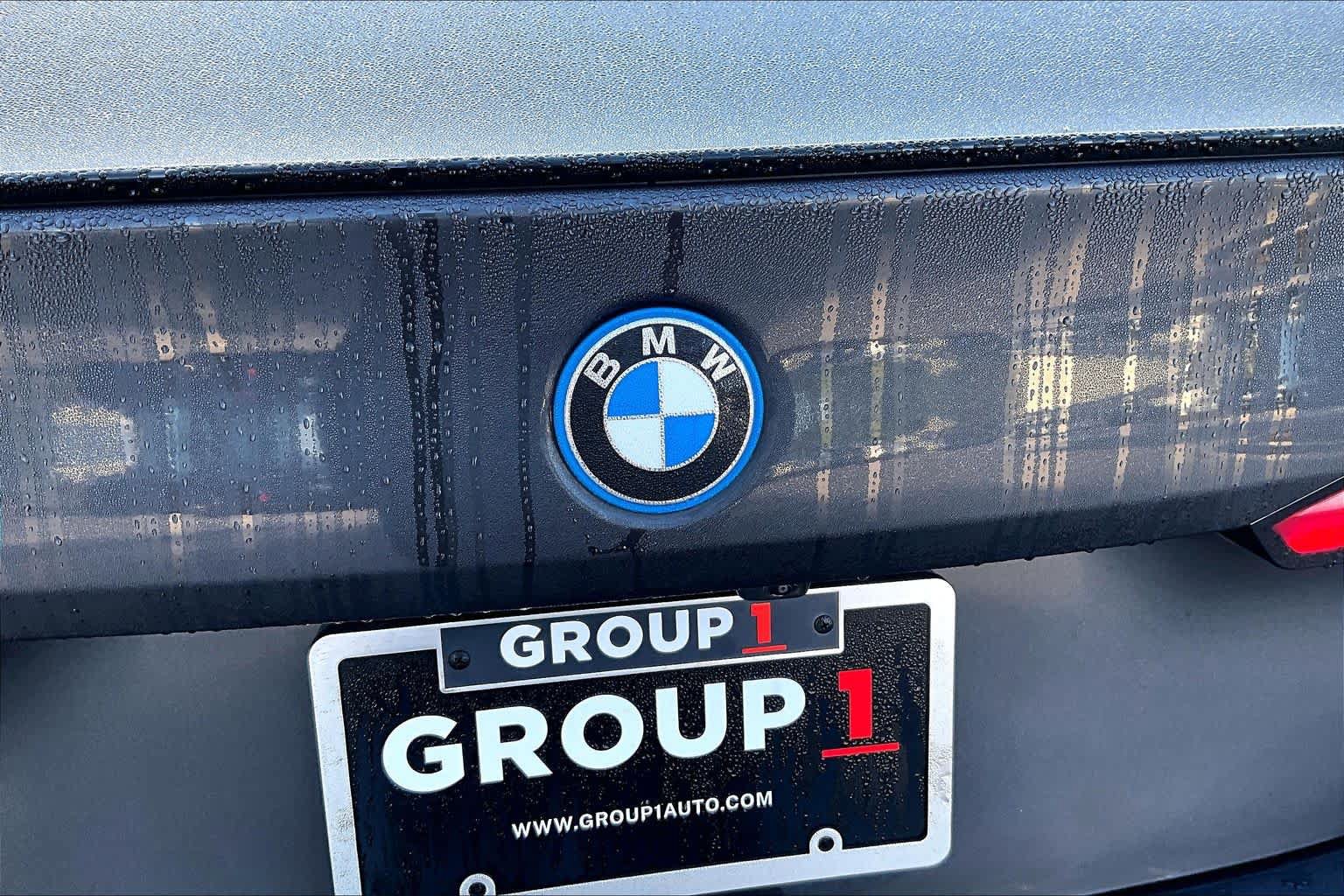 Used 2026 BMW 550e xDrive AWD/4WD image 9