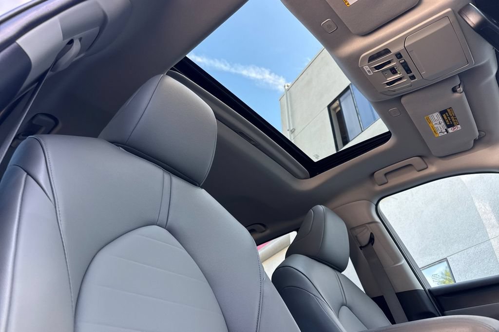 Certified 2025 Toyota Highlander XLE AWD/4WD image 17