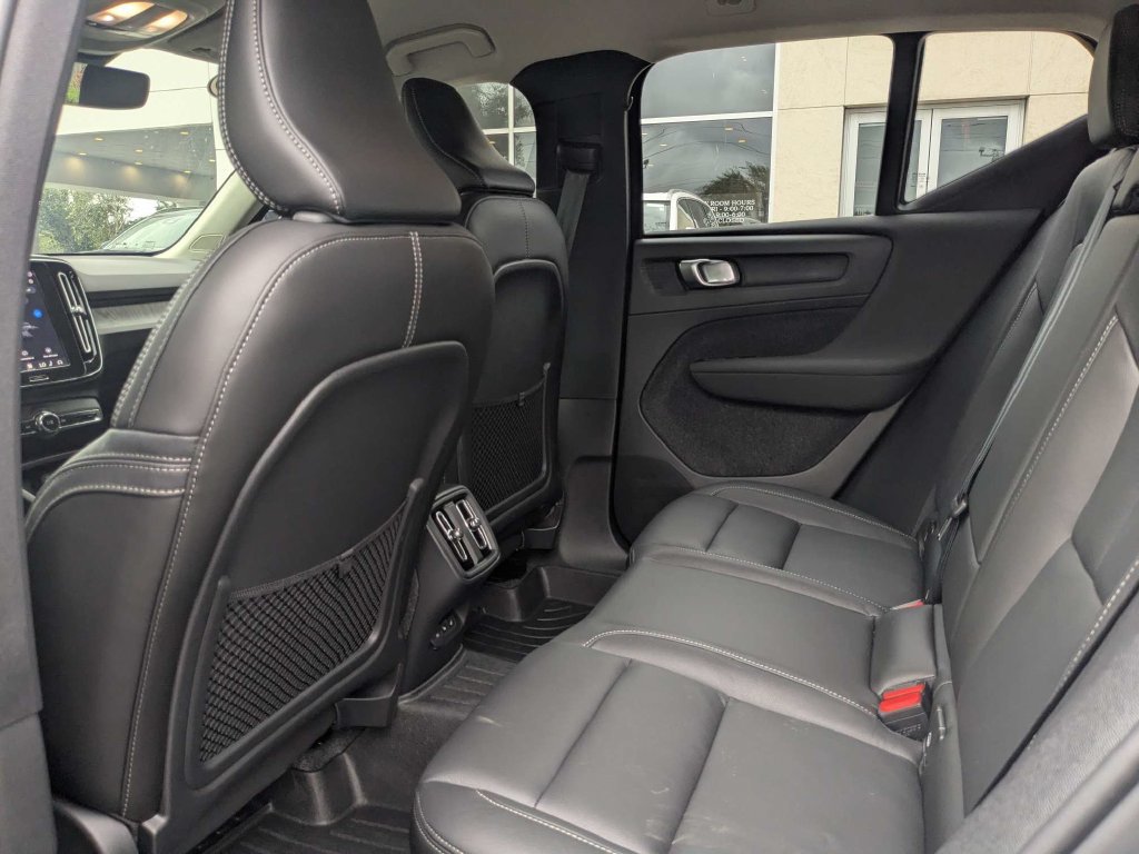 Used 2026 Volvo XC40 B5 Core w/ Climate Package AWD/4WD image 20