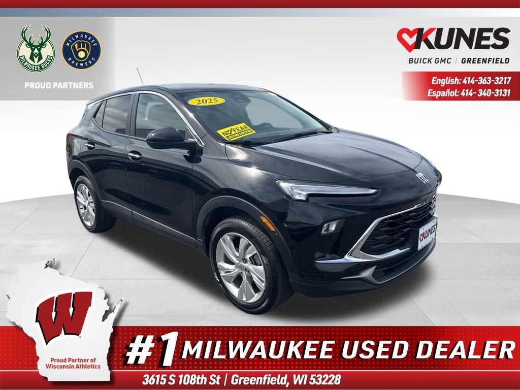 Used 2025 Buick Encore GX Preferred AWD/4WD image 1