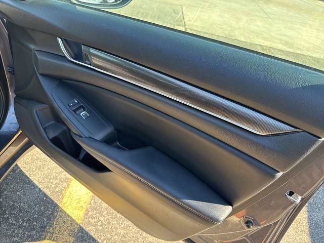 Used 2018 Honda Accord Sport image 25