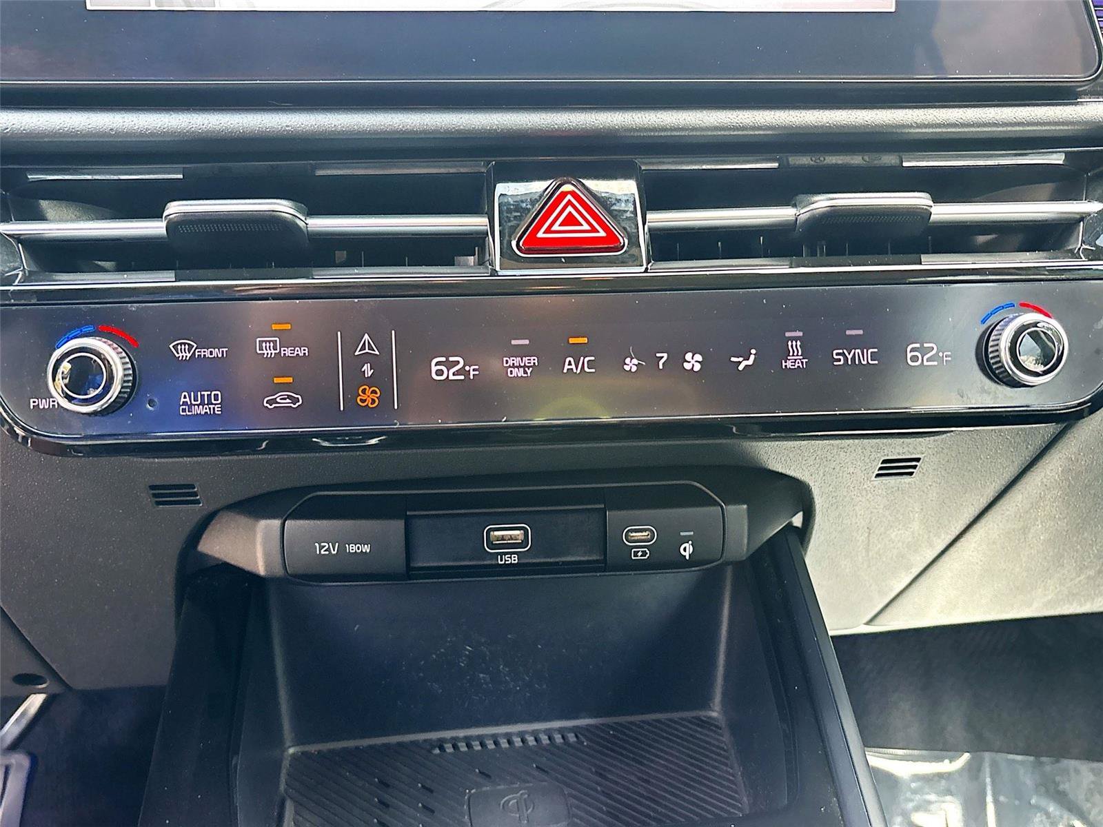 Used 2023 Kia Niro Wind FWD image 16