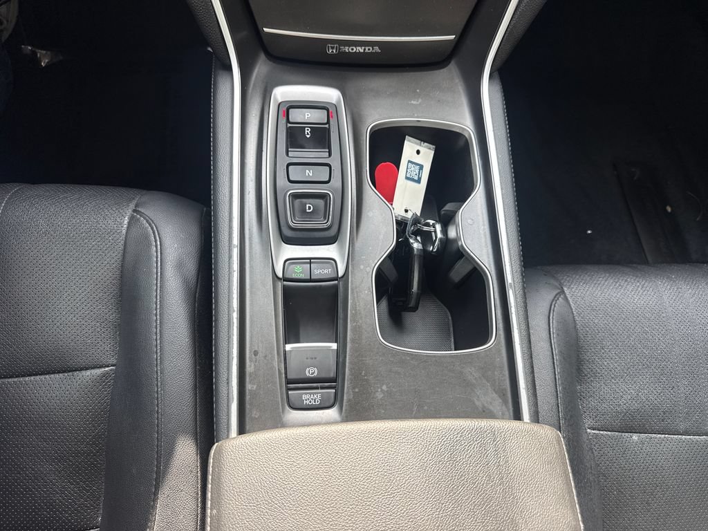 Used 2020 Honda Accord Touring image 23