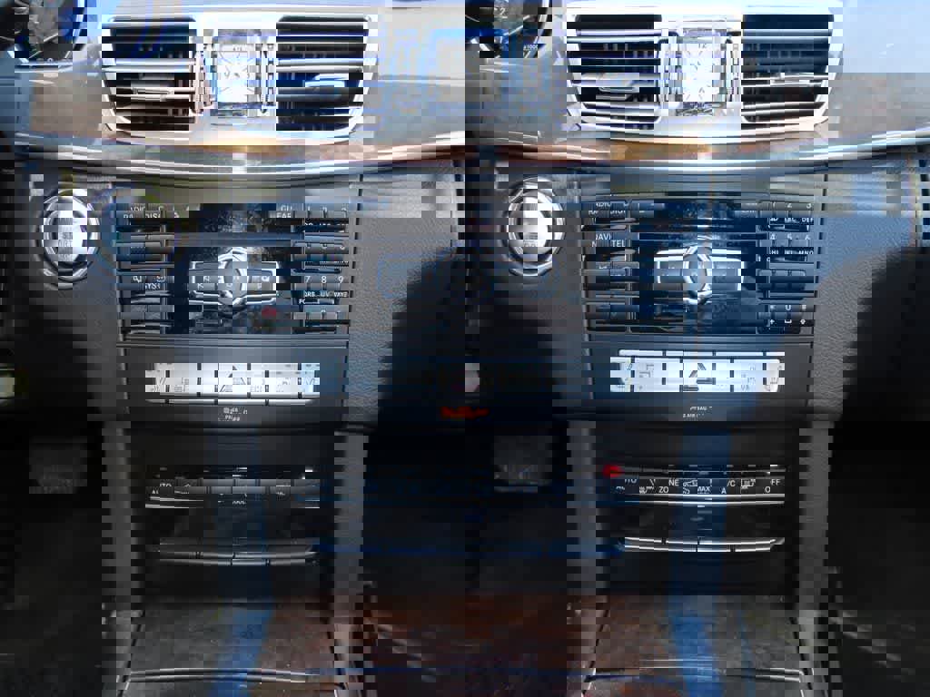 Used 2015 Mercedes-Benz E 350 Sedan image 22