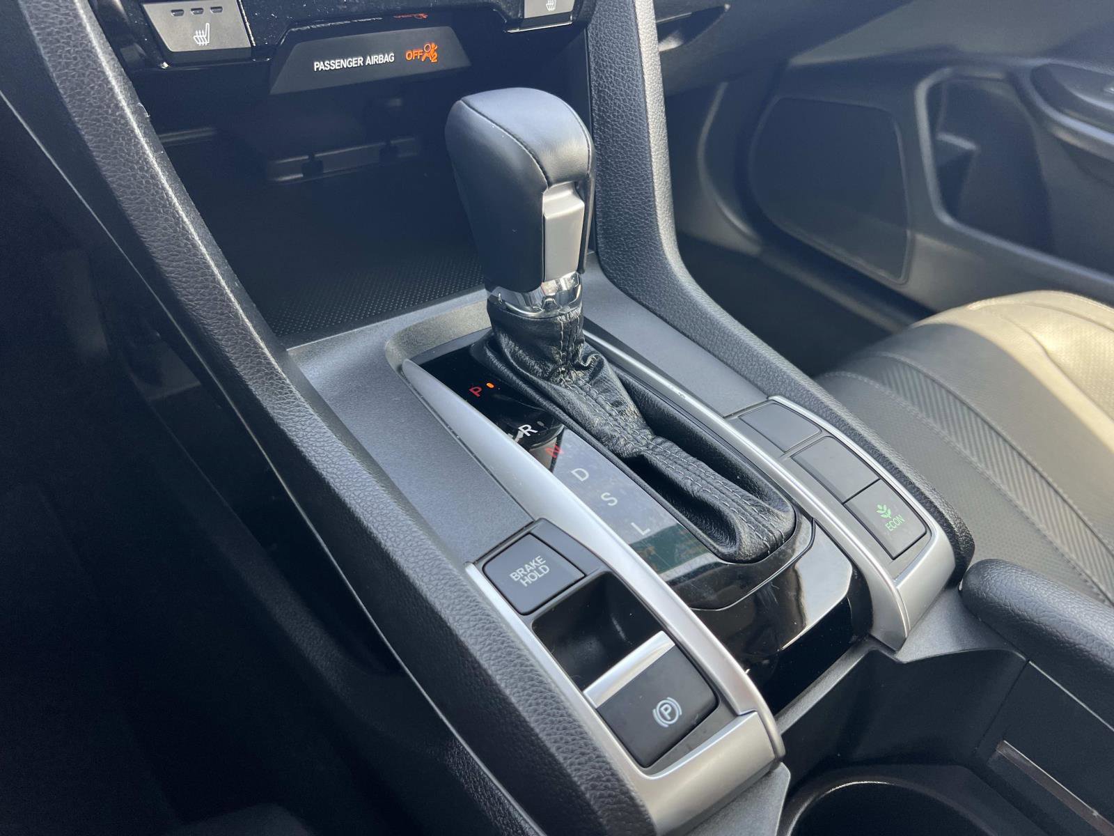 Used 2018 Honda Civic Touring image 16