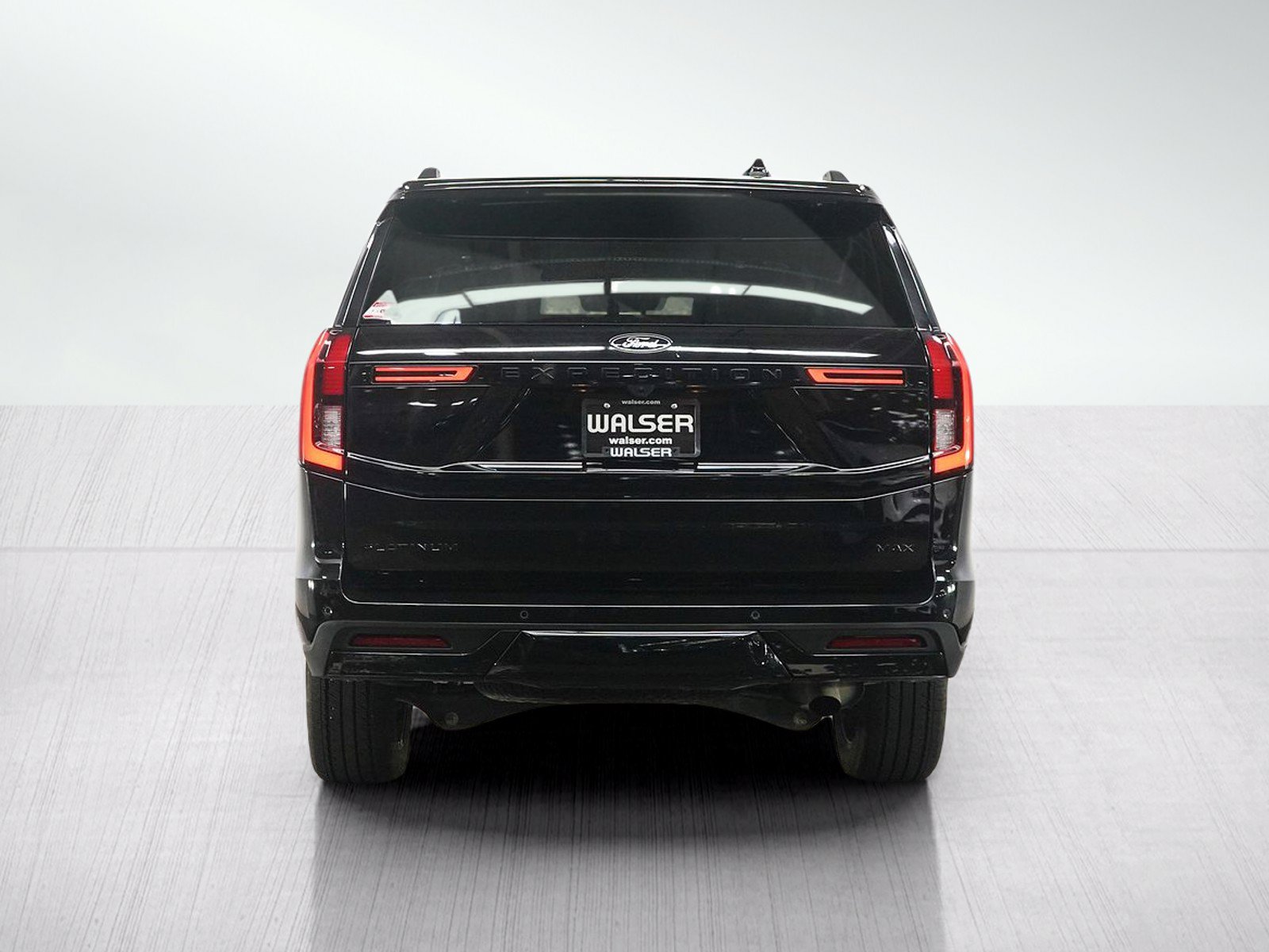 Used 2025 Ford Expedition Max Platinum w/ Stealth Appearance Package AWD/4WD image 5