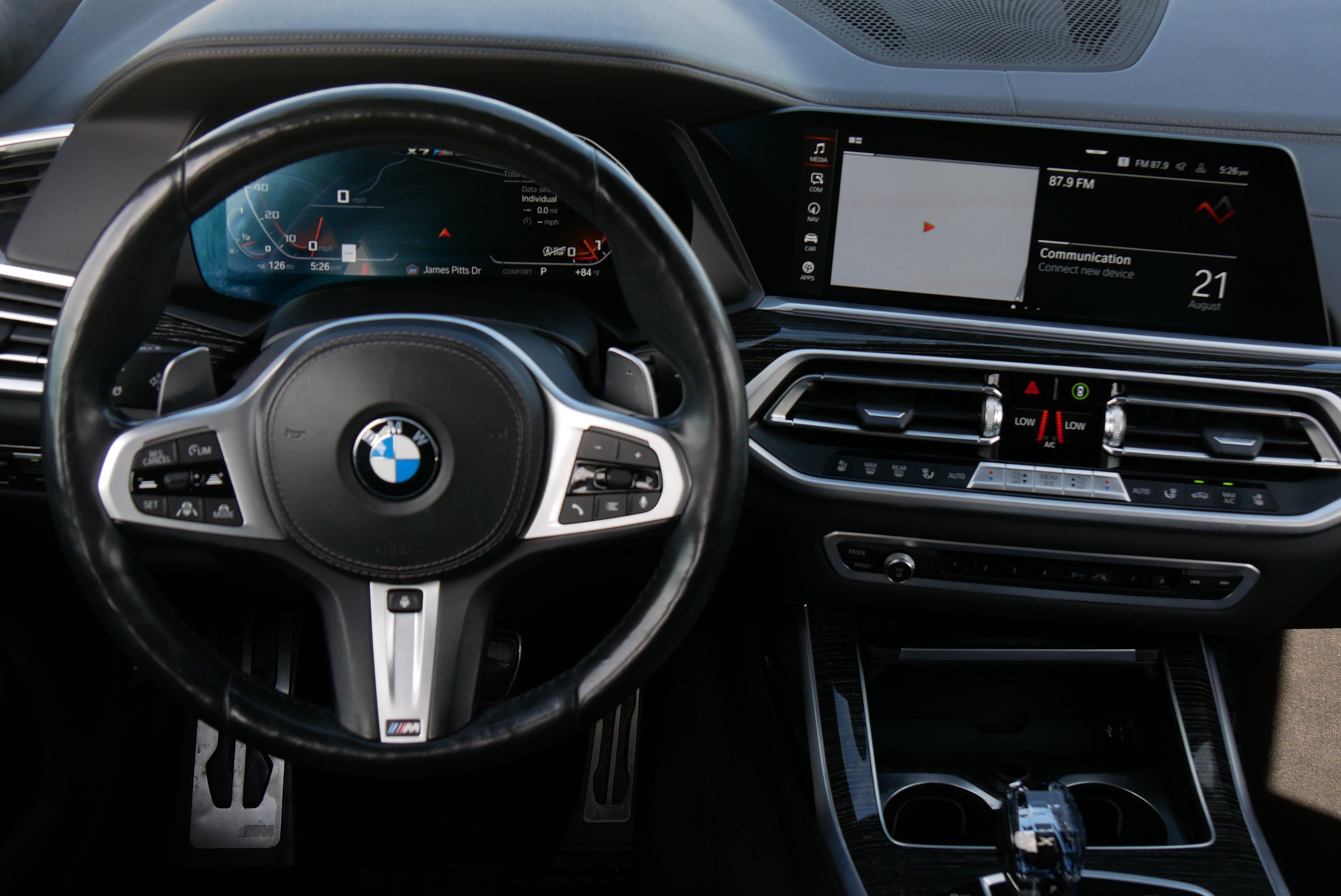 Used 2022 BMW X7 M50i AWD/4WD image 16