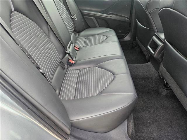 Used 2023 Toyota Camry SE image 19