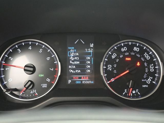 Used 2020 Toyota RAV4 XLE Premium image 11