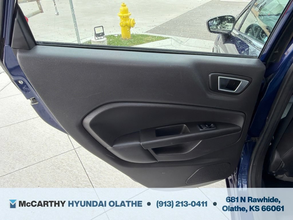 Used 2016 Ford Fiesta Titanium FWD image 23