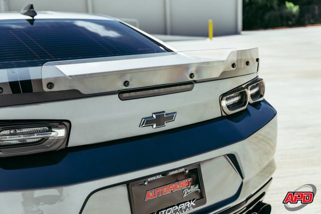 Used 2020 Chevrolet Camaro SS RWD image 40