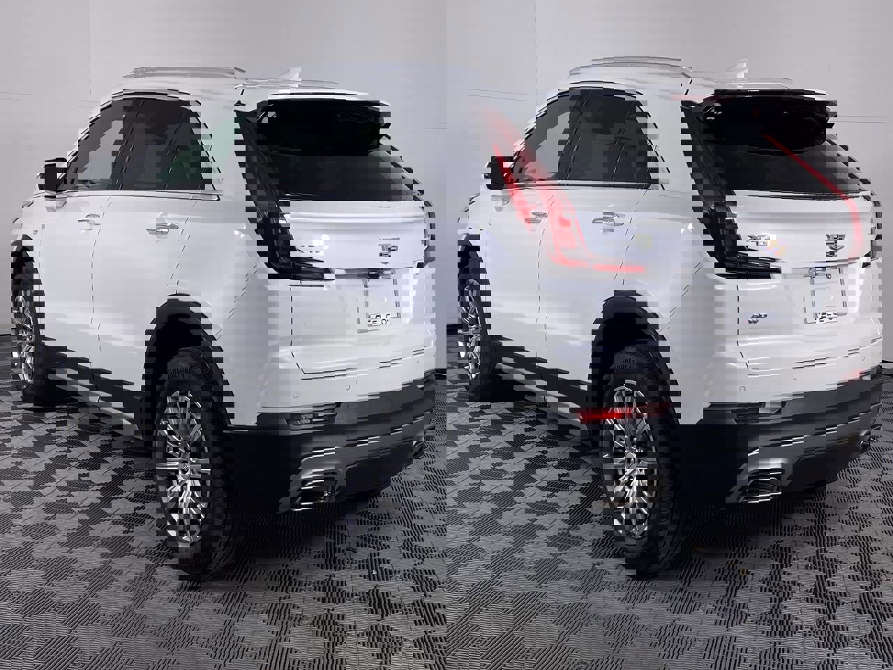 Certified 2023 Cadillac XT4 Premium Luxury w/ Technology Package image 19