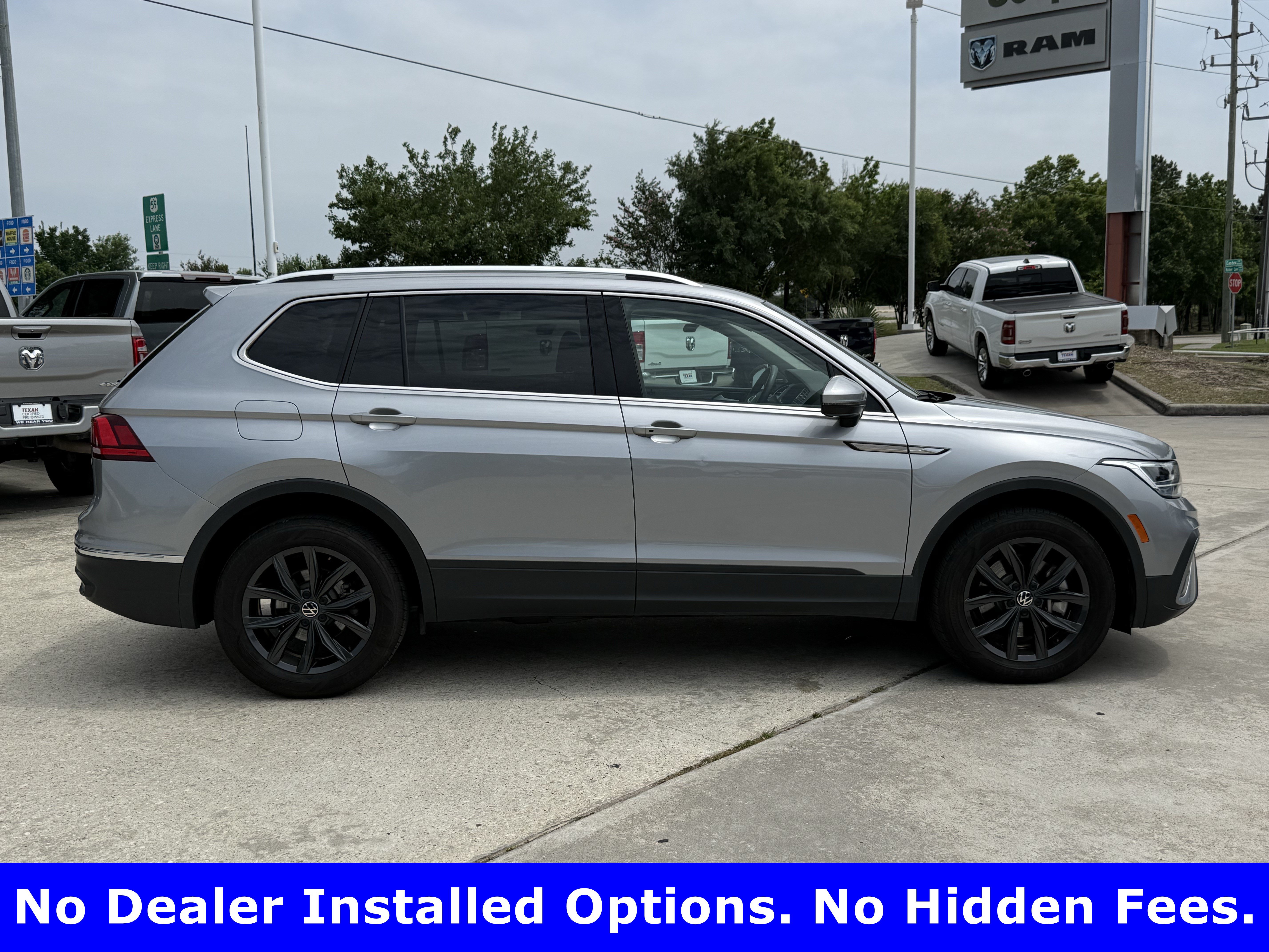 Used 2024 Volkswagen Tiguan Wolfsburg Edition AWD/4WD image 3