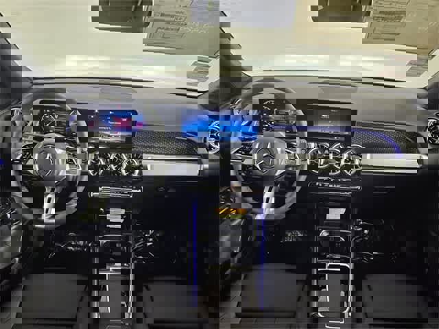 Used 2025 Mercedes-Benz GLB 250 4MATIC image 43