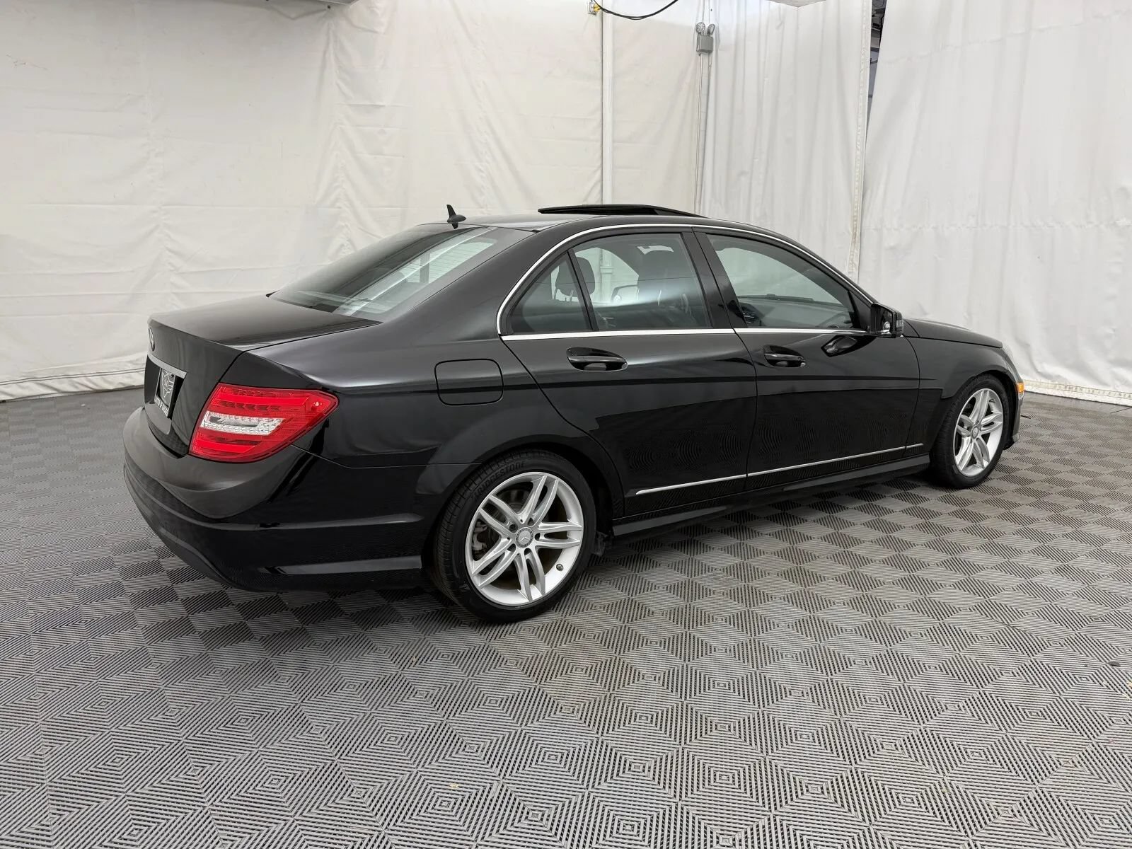 Used 2013 Mercedes-Benz C 250 Sedan image 5