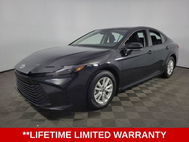 Used 2025 Toyota Camry LE FWD image 3