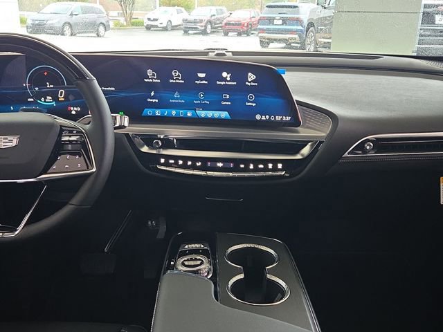 New 2026 Cadillac Lyriq Premium Sport w/ LPO, Floor Liner Package AWD/4WD image 17