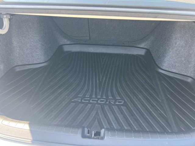 Used 2018 Honda Accord Sport image 12