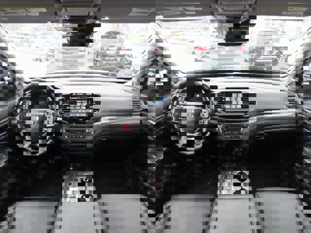 Certified 2025 Honda Ridgeline RTL image 17