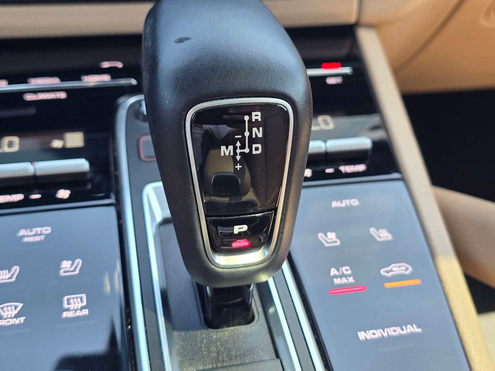 Used 2019 Porsche Cayenne AWD/4WD image 35