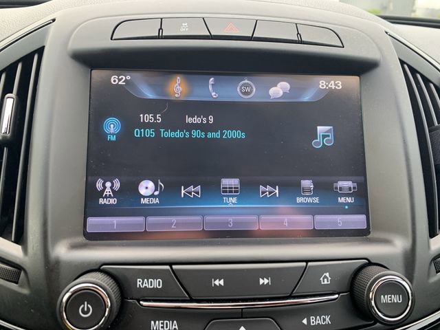 Used 2017 Buick Regal Sport Touring FWD image 13
