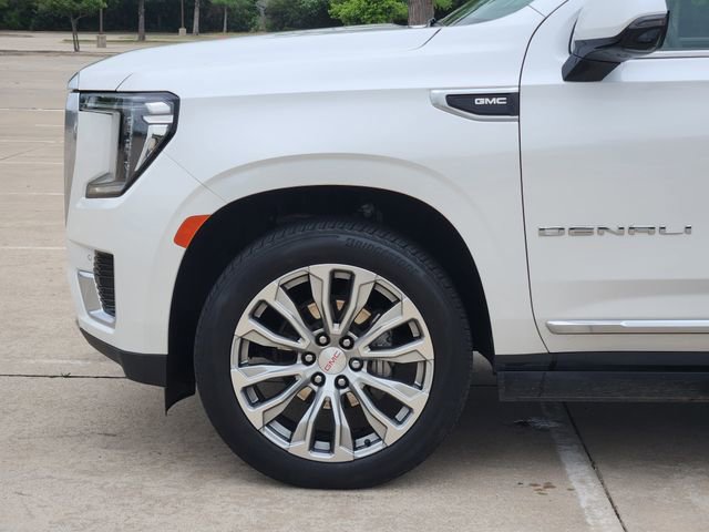 Used 2023 GMC Yukon Denali w/ LPO, Floor Liner Package AWD/4WD image 8