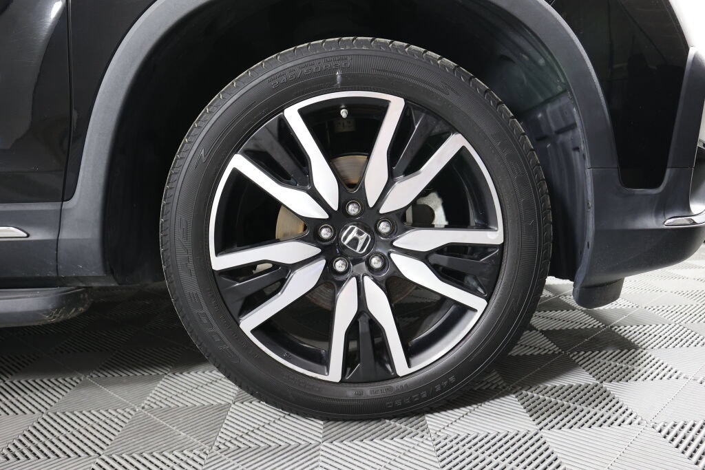 Used 2019 Honda Pilot Touring image 6
