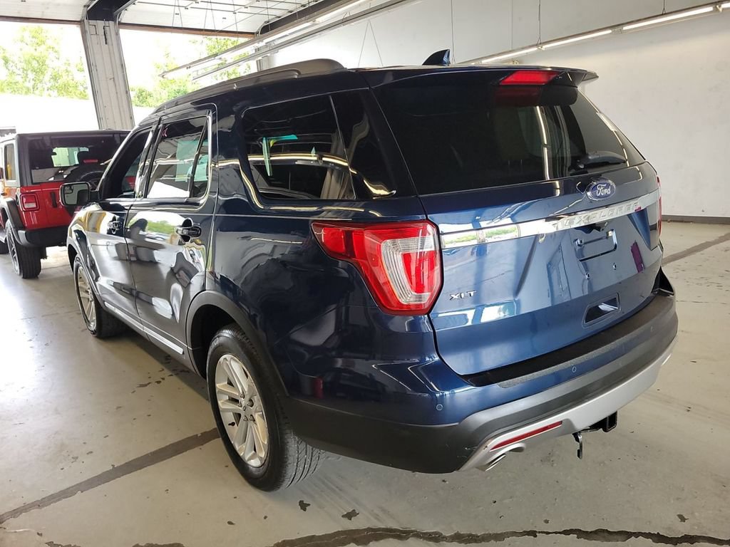 Used 2017 Ford Explorer XLT w/ Equipment Group 202A FWD image 2