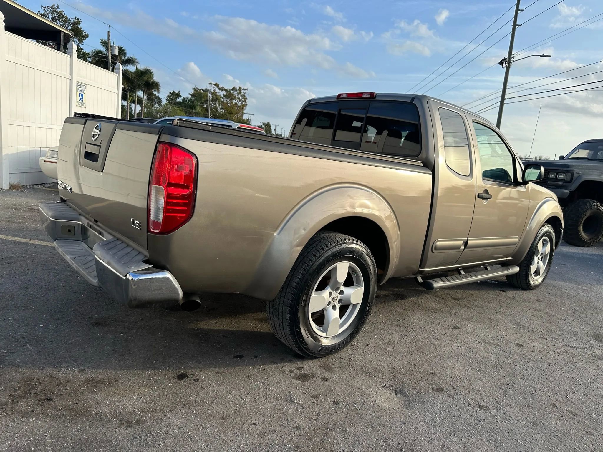 Used 2005 Nissan Frontier LE w/ (H02) Audio Pkg RWD image 4