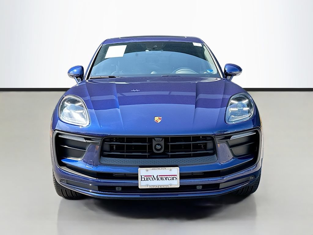 Certified 2026 Porsche Macan AWD/4WD image 6
