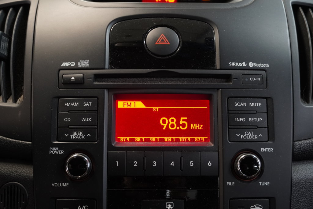 Used 2010 Kia Forte EX FWD image 13