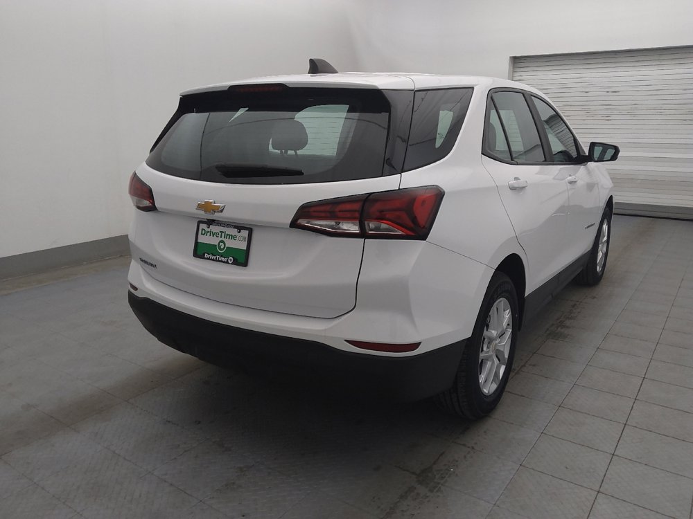 Used 2022 Chevrolet Equinox LS FWD image 9