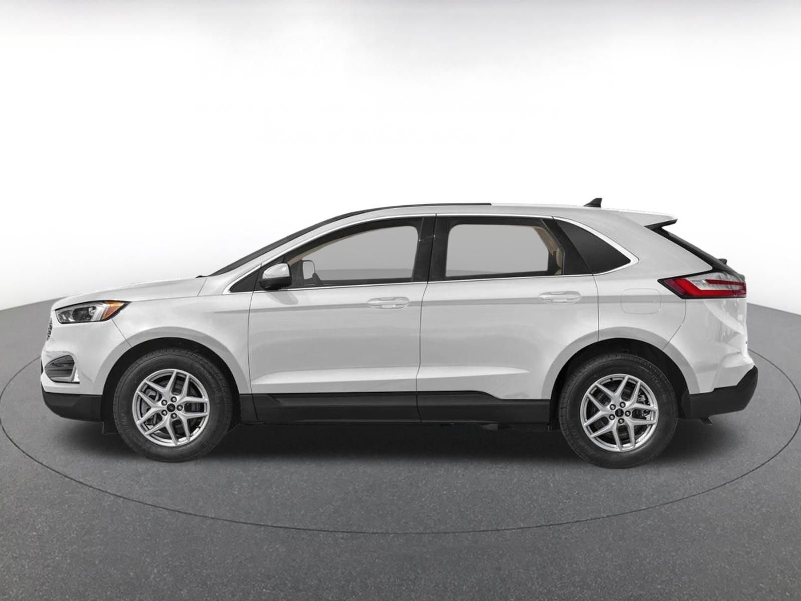 Used 2024 Ford Edge SEL AWD/4WD image 3