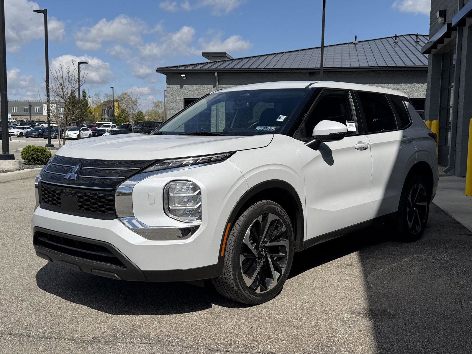 Used 2022 Mitsubishi Outlander ES image 7