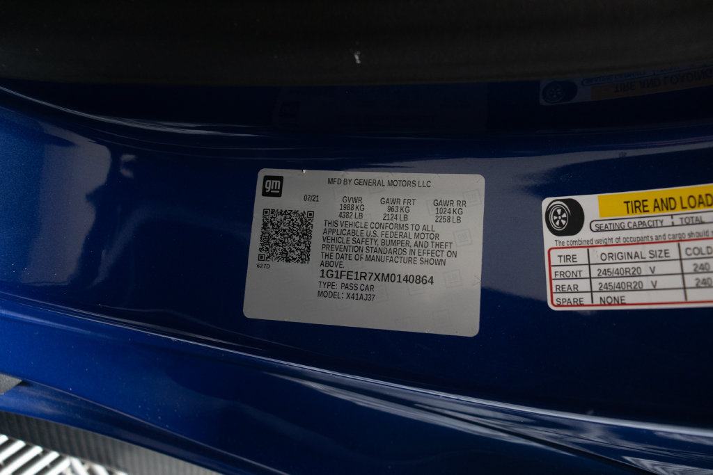 Used 2021 Chevrolet Camaro LT RWD image 32
