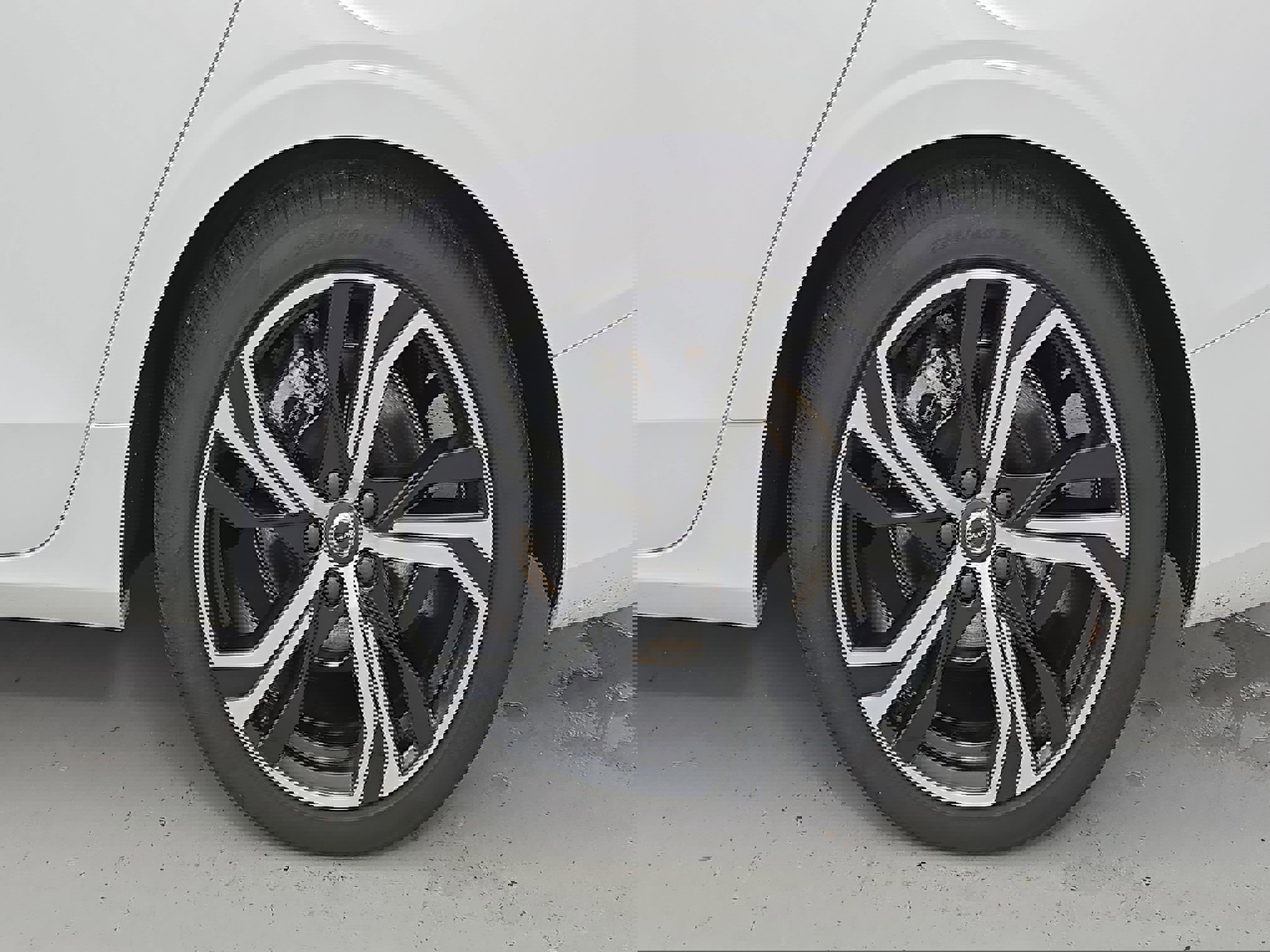 Used 2023 Volvo S60 B5 Plus w/ Climate Package image 33