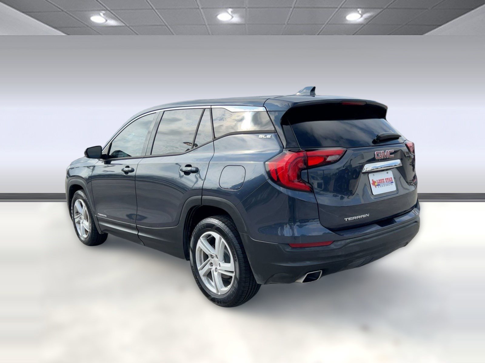 Used 2018 GMC Terrain SLE image 3